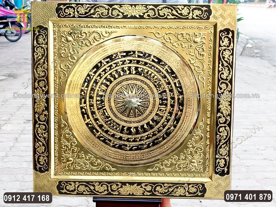 Khung tranh liền đồng v&agrave;ng chắc chắn